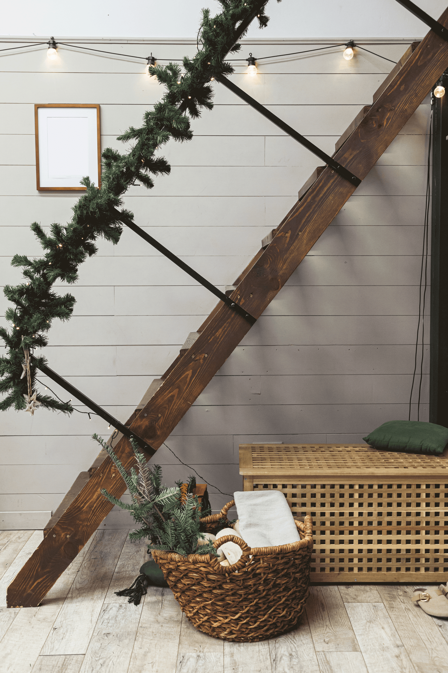 Fresh Garland | Decking out